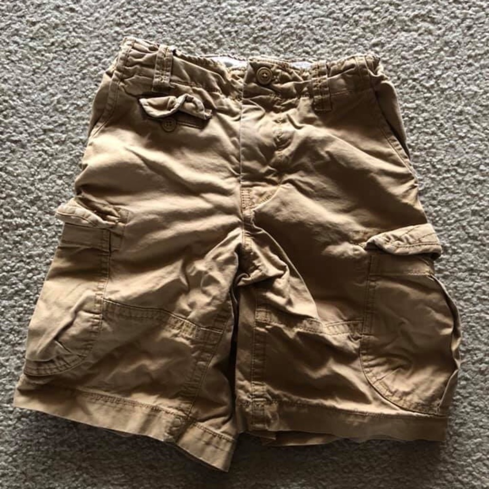 Gap boys size 8 cargo shorts